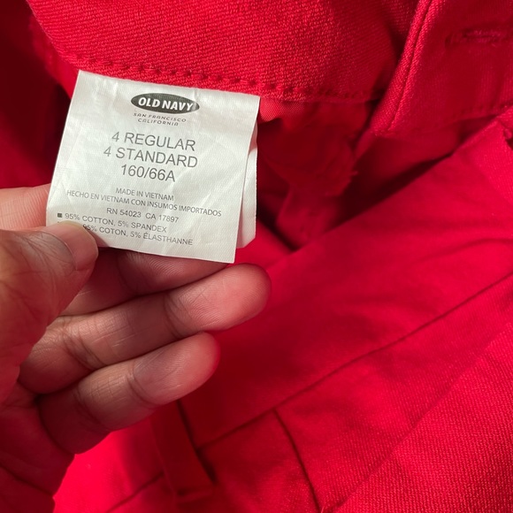Old navy pixie , red pant 4 regular size, very good condition - Picture 4 of 4